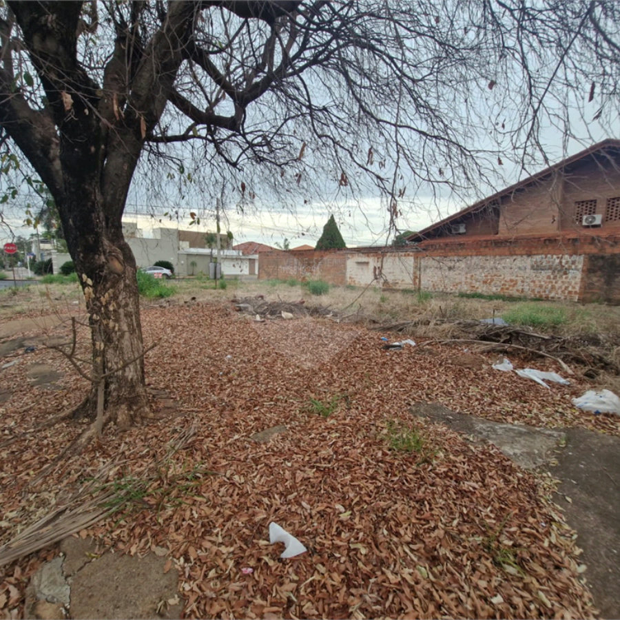 Terreno à venda no Centro, Três Lagoas, MS