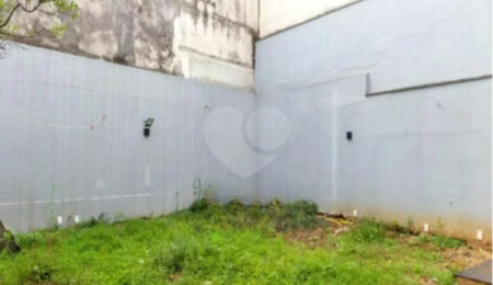 Casa à venda com 4 quartos, sendo 2 suítes,  em Vila Gumercindo, São Paulo, SP
