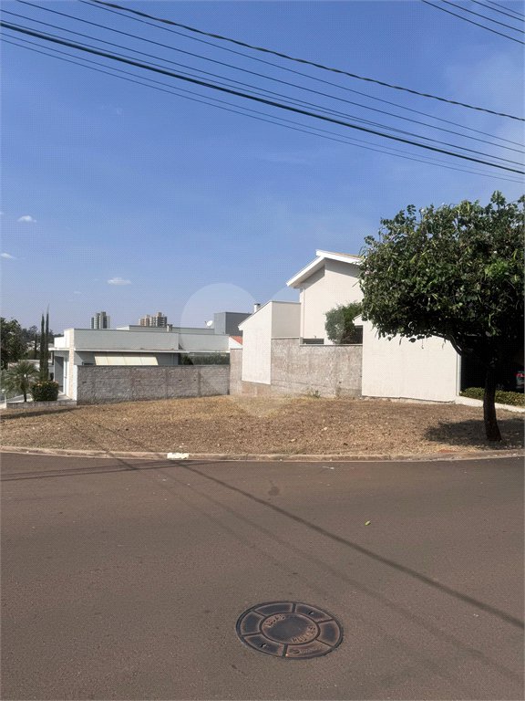 Terreno à venda em Residencial Village Damha II, Araraquara, SP