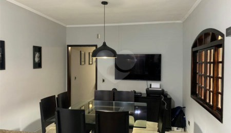 Casa à venda com 3 quartos, sendo 1 suíte,  em Vila Fátima, Guarulhos, SP
