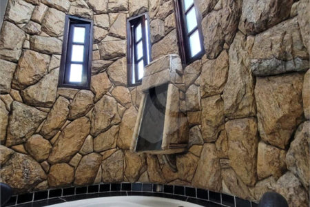 Sobrado à venda com 3 quartos, sendo 1 suíte,  em Jardim Ana Rosa, Suzano, SP