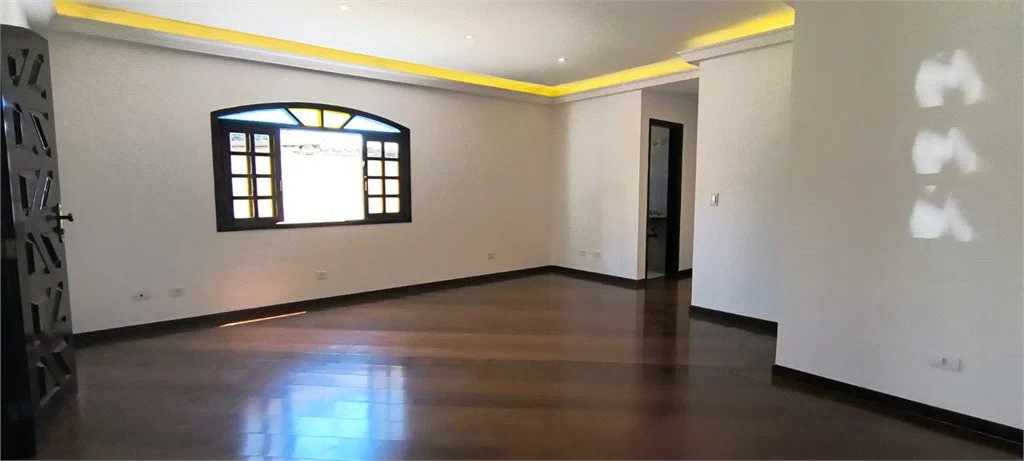 Sobrado à venda com 3 quartos, sendo 2 suítes, em Jardim Ivana, São Paulo, SP
