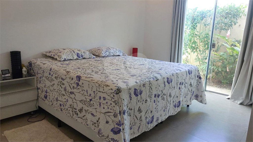 Casa à venda com 2 quartos, sendo 1 suíte, no Centro, Santa Cruz Cabrália, BA