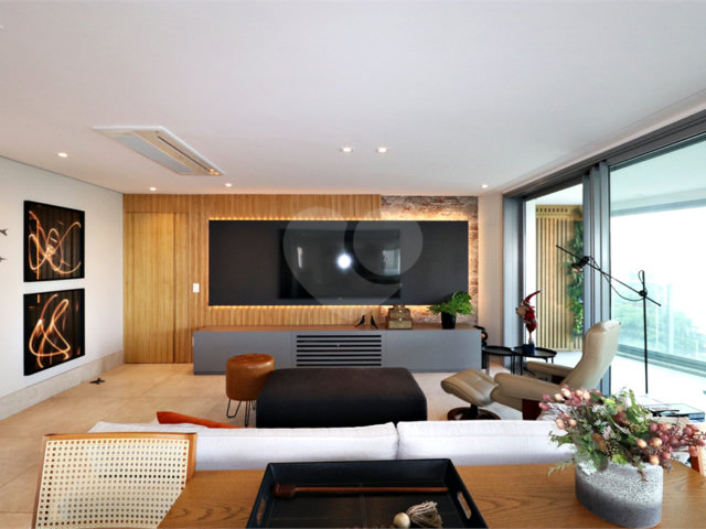 Apartamento à venda com 4 suítes em Santana, São Paulo, SP