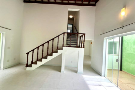 Casa Térrea à venda com 3 quartos, sendo 1 suíte,  em Cidade Universitária, Campinas, SP
