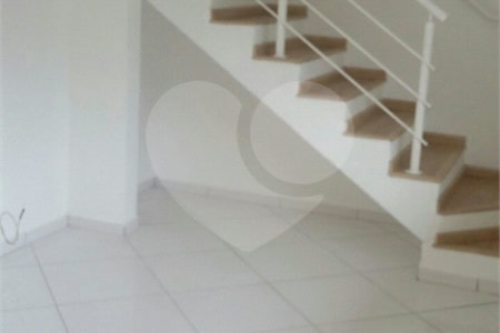 Villagio à venda com 2 suítes em Loteamento Municipal Brás Cubas, Mogi das Cruzes, SP
