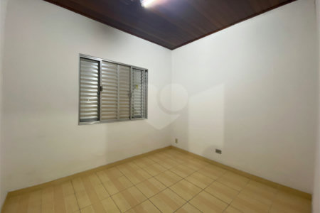 Terreno à venda com 3 quartos, sendo 1 suíte, em Vila Nivi, São Paulo, SP