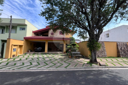 Casa à venda com 4 quartos, sendo 2 suítes,  no condomínio Granja Olga Ii, Sorocaba - SP