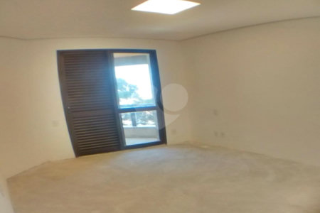 Apartamento à venda com 3 suítes em Vila Suzana, São Paulo, SP