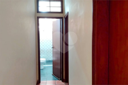 Casa à venda com 4 quartos, sendo 1 suíte, no condomínio Residencial Vale das Laranjeiras, Indaiatuba - SP