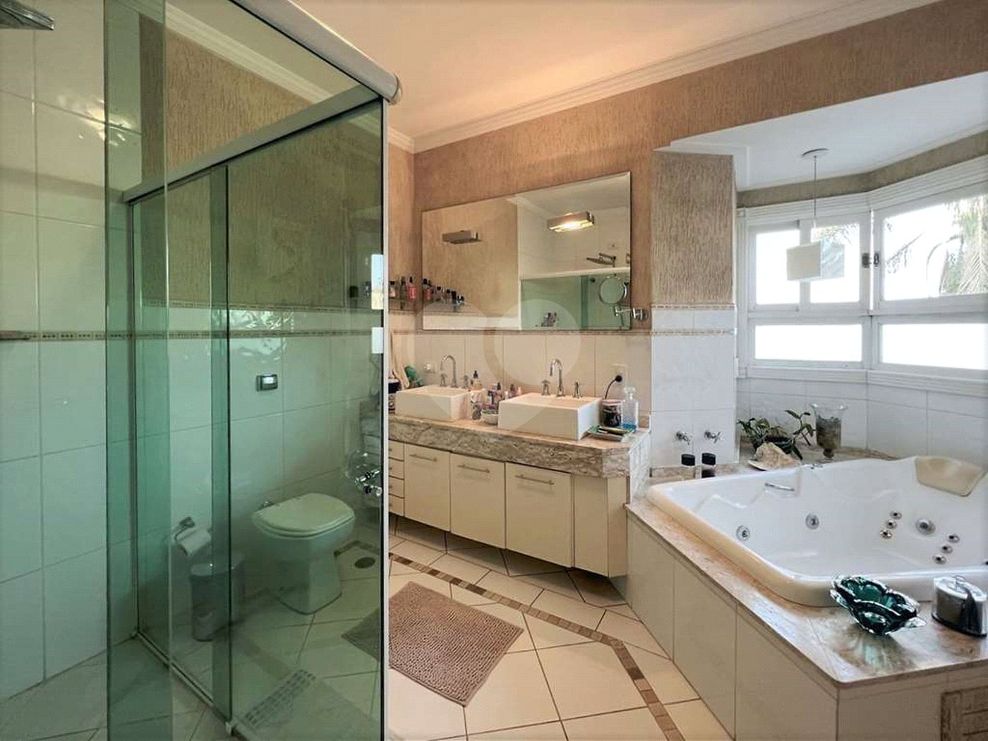 Casa à venda com 4 suítes em Vila Santo Antônio, Cotia, SP