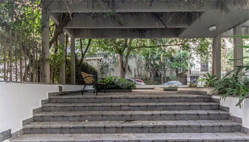 Apartamento à venda com 3 quartos, sendo 1 suíte, em Vila Andrade, São Paulo, SP