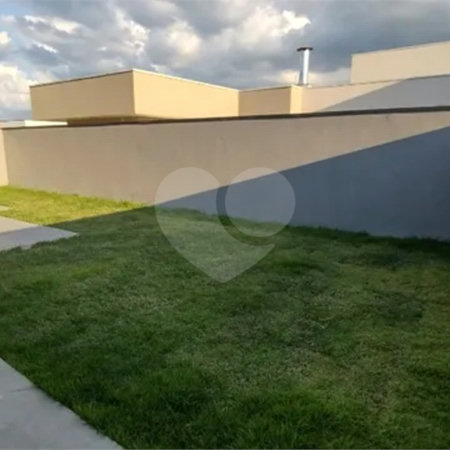 Casa à venda com 3 quartos, sendo 1 suíte,  no condomínio Terras do Vale, Caçapava - SP