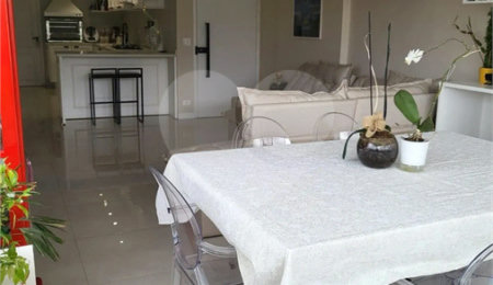 Apartamento à venda com 3 quartos, sendo 1 suíte,  em Aclimação, São Paulo, SP