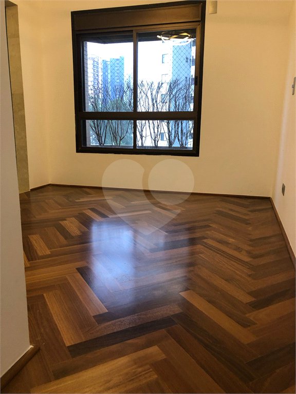 Apartamento à venda com 4 suítes em Vila Suzana, São Paulo, SP