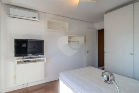 Apartamento à venda com 4 quartos, sendo 3 suítes, em Cidade Monções, São Paulo, SP