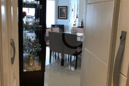 Apartamento à venda com 3 quartos, sendo 1 suíte, em Vila Azevedo, São Paulo, SP