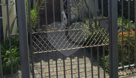 Casa à venda com 4 quartos, sendo 2 suítes,  no condomínio Comendador Elias Jafet, São Paulo - SP