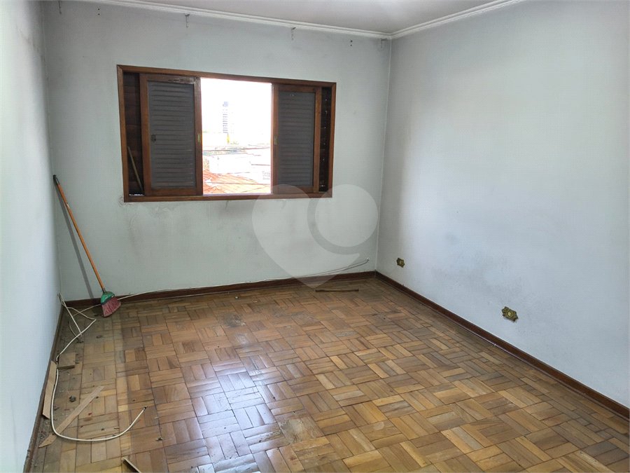 Sobrado à venda com 3 quartos em Vila Paulo Silas, São Paulo, SP