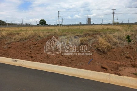 Terreno plano no Condomínio Villeneuve, com 250,00 m² de área total.