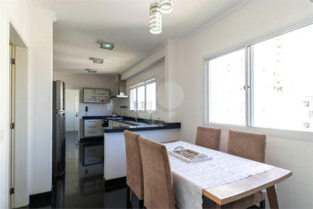 Apartamento à venda com 4 suítes em Vila Sofia, São Paulo, SP