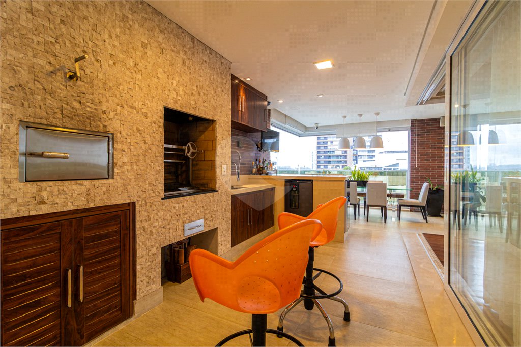 Apartamento à venda com 4 suítes em Campo Belo, São Paulo, SP