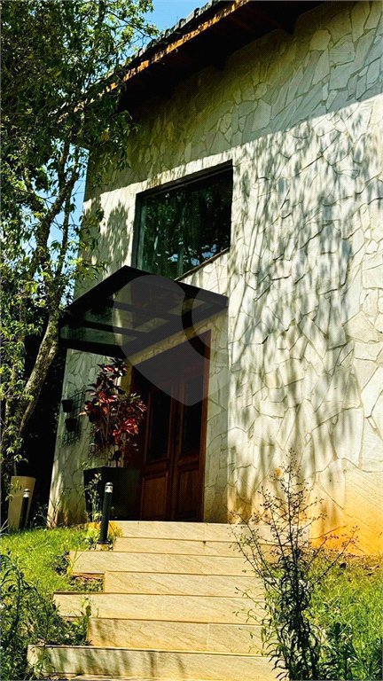 Casa à venda com 4 suítes no condomínio Associação Portal Ouro Verde, Atibaia - SP