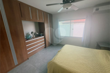 Casa em condomínio à venda com 4 quartos, sendo 2 suítes,  em Caravelas, Armação dos Búzios, RJ