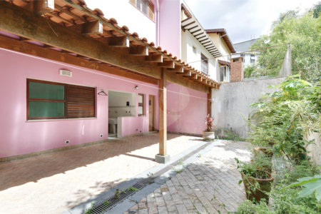 Casa à venda ou para alugar com 3 quartos, sendo 1 suíte, em Chácara Monte Alegre, São Paulo, SP