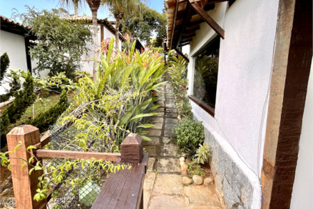 Casa à venda com 6 quartos, sendo 5 suítes,  em Alto de Búzios, Armação dos Búzios, RJ