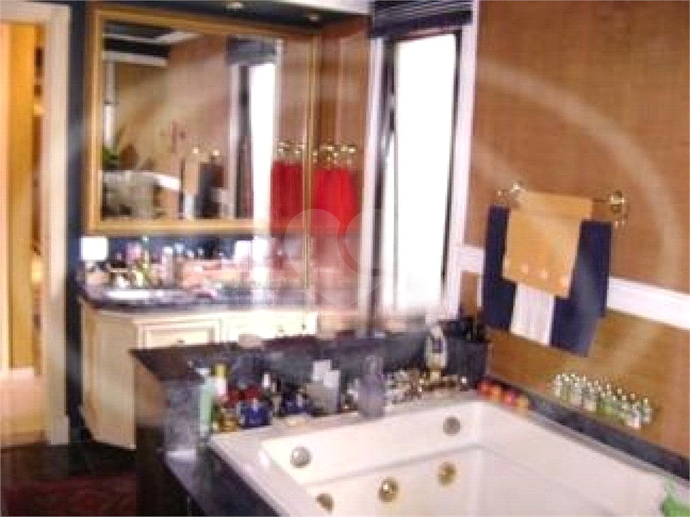 Apartamento à venda ou para alugar com 4 quartos, sendo 3 suítes, em Jardim Vitória Régia, São Paulo, SP