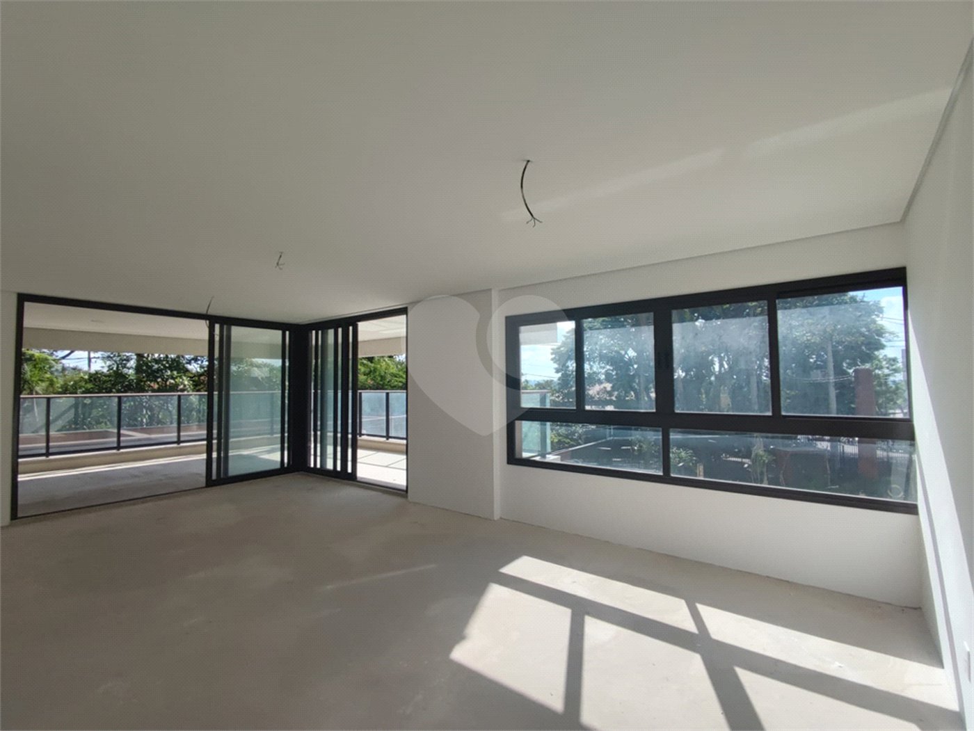 Apartamento à venda com 4 suítes em Jardim Leonor, São Paulo, SP