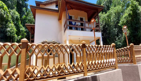 Casa à venda com 4 suítes no condomínio Sausalito, Mairiporã - SP