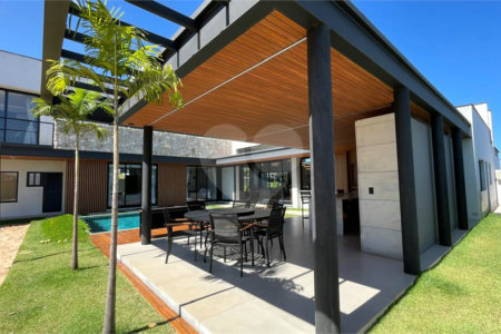 Casa à venda com 4 suítes no condomínio Saint Patrick, Sorocaba - SP