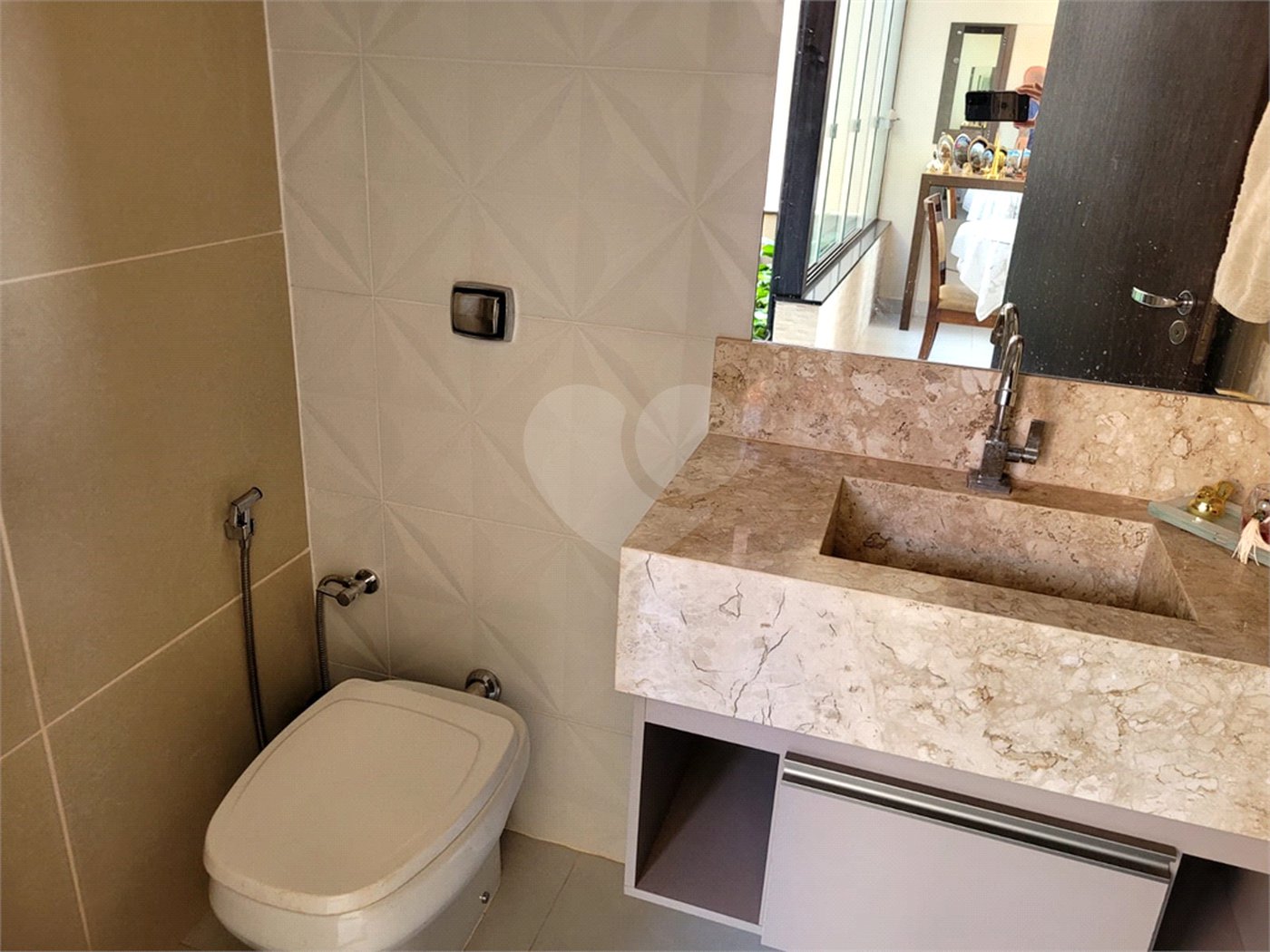 Casa à venda com 3 suítes em Ribeirânia, Ribeirão Preto, SP