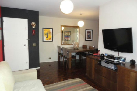Apartamento à venda com 3 quartos, sendo 1 suíte, em Moema, São Paulo, SP