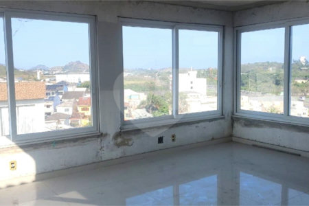 Casa à venda com 3 suítes em Campo Grande, Rio de Janeiro, RJ