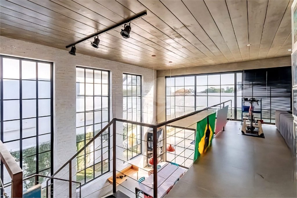 Casa à venda com 4 quartos, sendo 3 suítes, em Alto da Lapa, São Paulo, SP