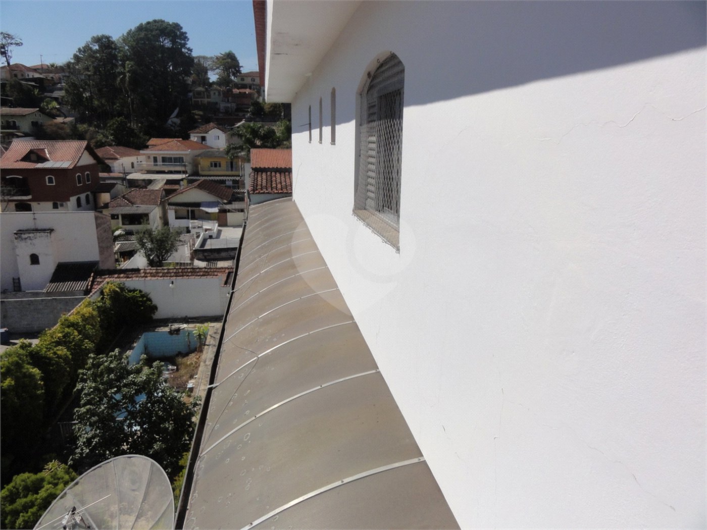 Sobrado à venda com 6 quartos, sendo 4 suítes, em Tremembé, São Paulo, SP