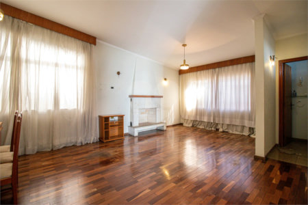 Casa à venda com 5 quartos, sendo 4 suítes, em Jardim Prudência, São Paulo, SP