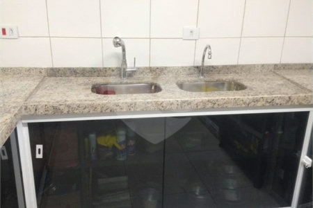 Sobrado à venda com 3 quartos em Jardim Helena, Ferraz de Vasconcelos, SP