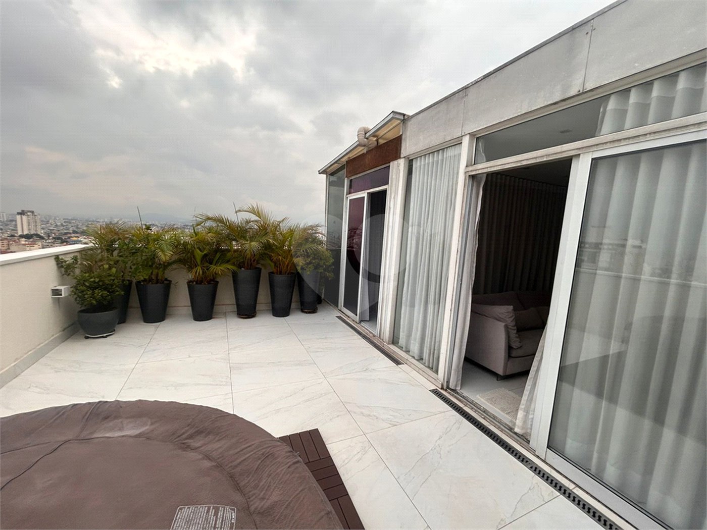 Cobertura à venda com 3 quartos, sendo 1 suíte,  em Santana, São Paulo, SP