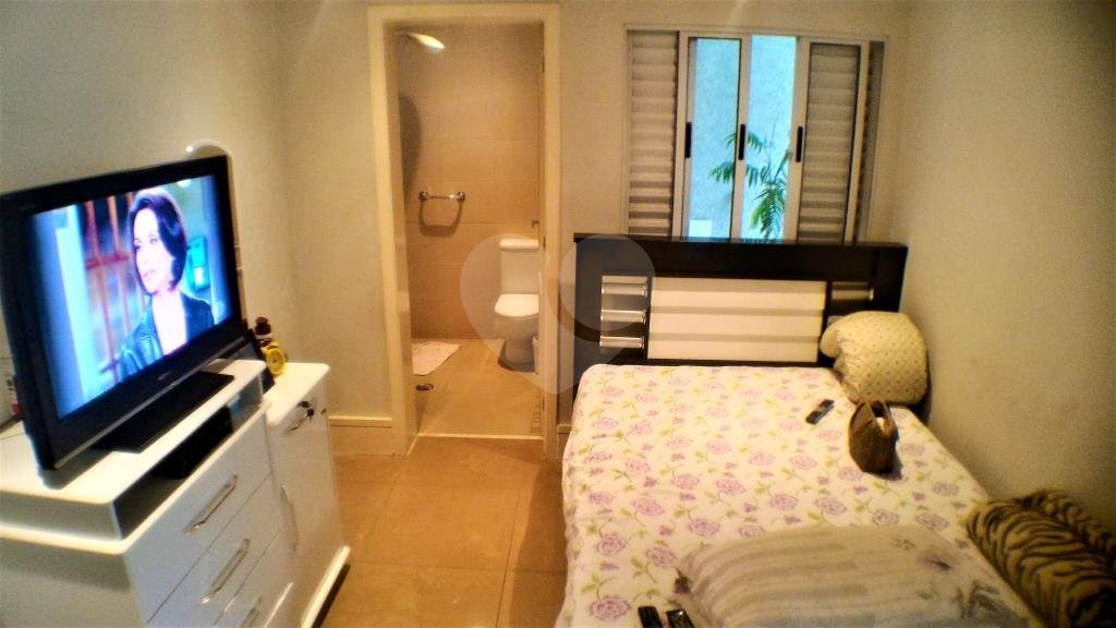 Casa à venda com 5 suítes no condomínio Travessa Tenente Ariston de Oliveira,4, São Paulo - SP