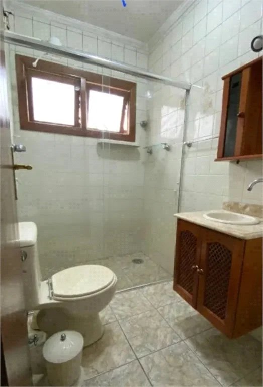 Sobrado à venda com 3 quartos, sendo 1 suíte,  em Jardim Ester, São Paulo, SP