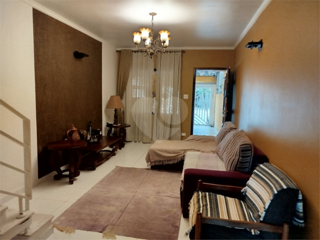 Sobrado à venda com 2 quartos em Parada Inglesa, São Paulo, SP