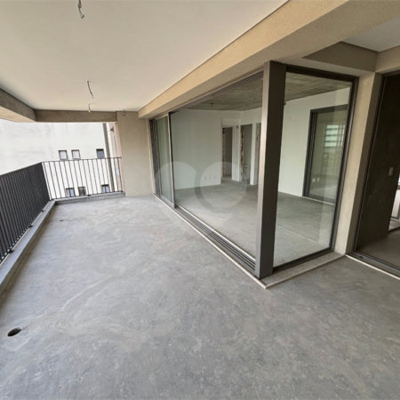 Apartamento à venda com 3 suítes em Moema, São Paulo, SP