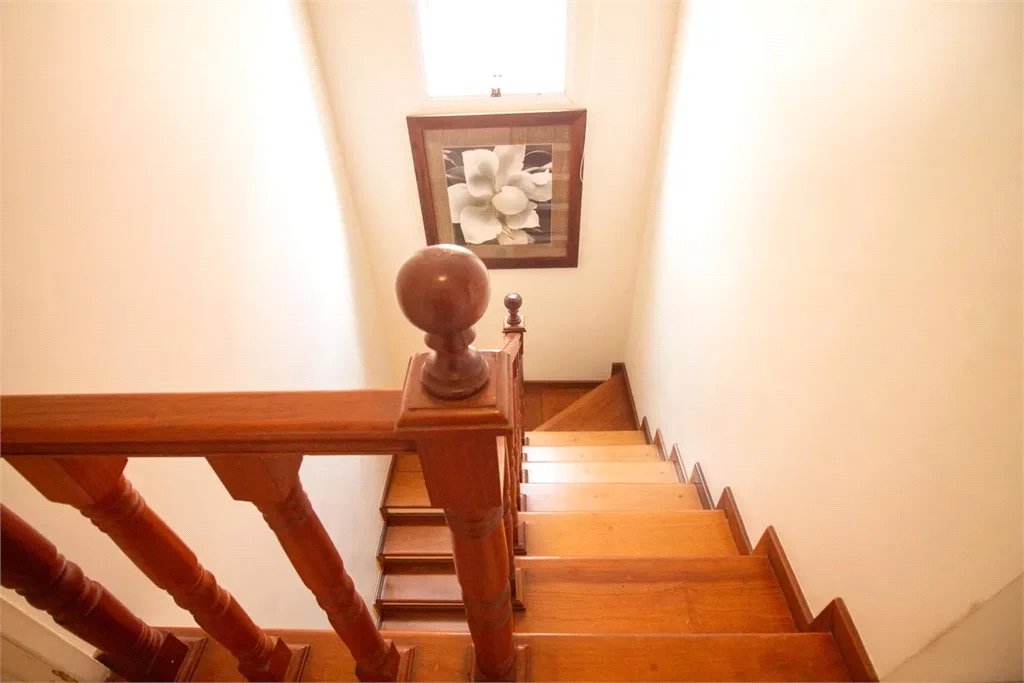 Casa à venda com 4 quartos, sendo 3 suítes, no condomínio Residencial Sans Souci, São Paulo - SP