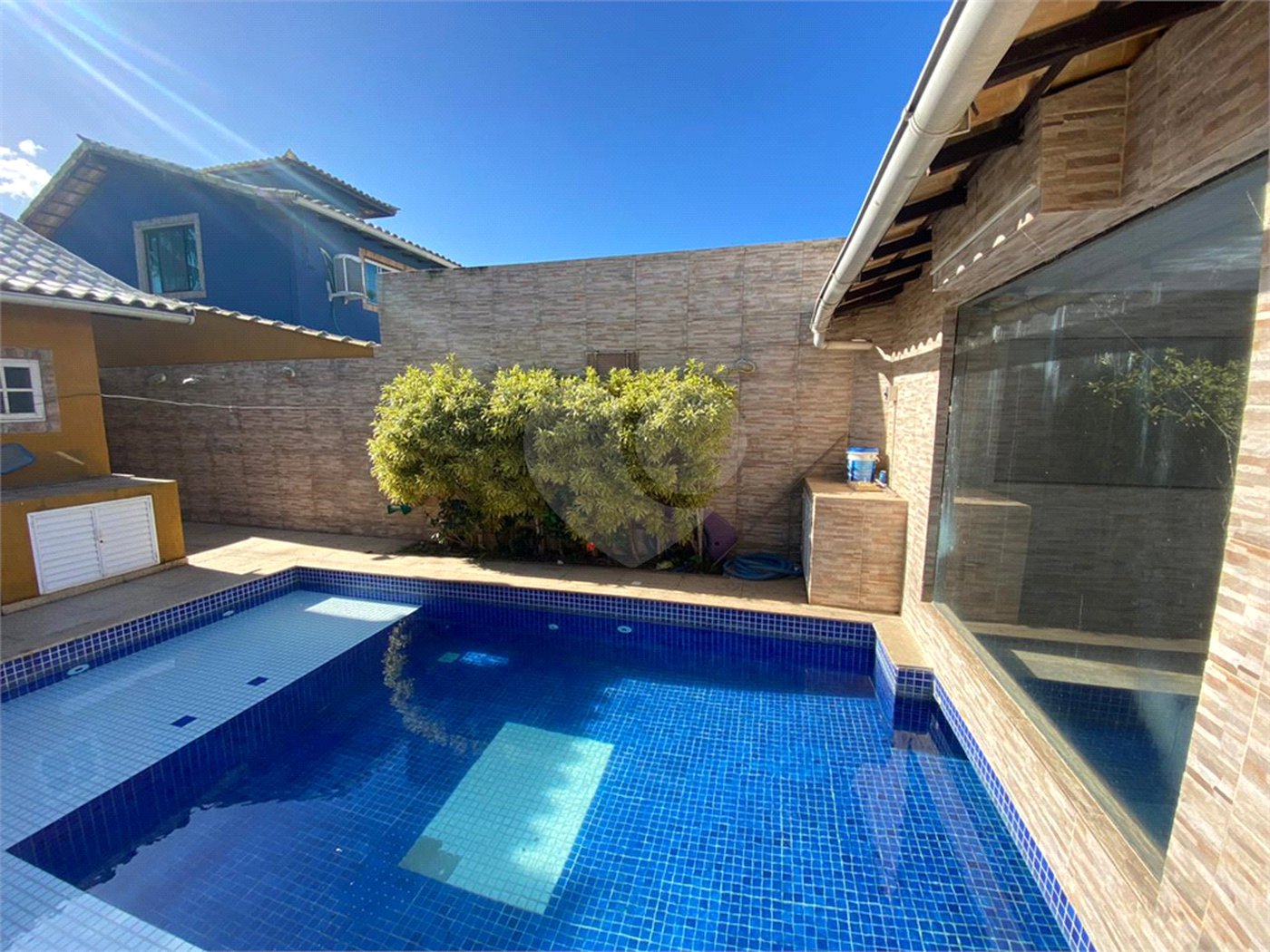 Casa em condomínio à venda com 5 quartos, sendo 4 suítes, em Praia Rasa, Armação dos Búzios, RJ