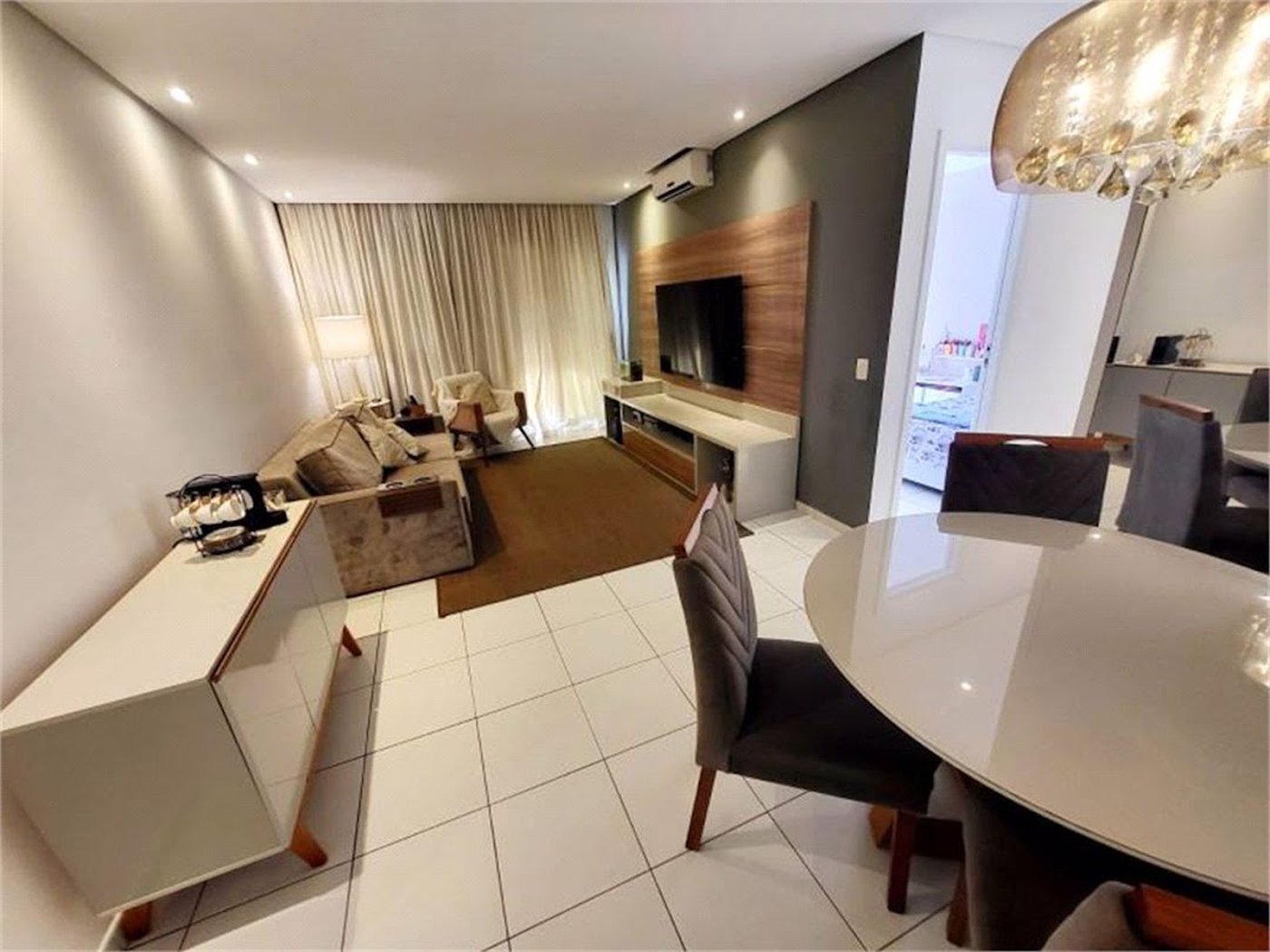 Apartamento Residencial à venda, Gonzaga, Santos - AP1004.