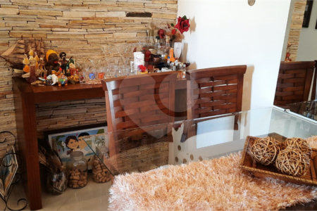 Apartamento à venda com 3 quartos, sendo 1 suíte,  em Vila Pagano, Valinhos, SP